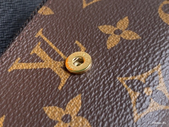 ZOÉ WALLET VUITTON LOUIS 1228